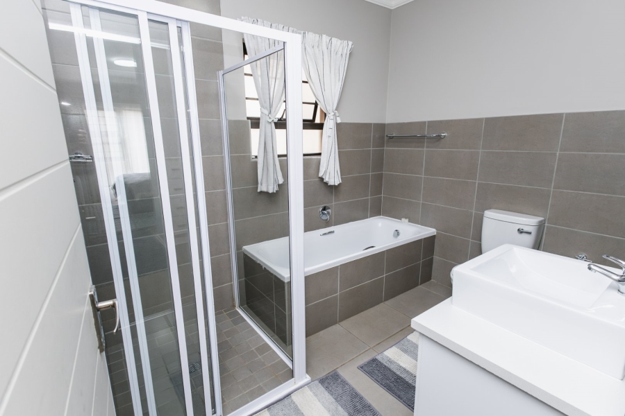 3 Bedroom Property for Sale in Wild Olive Estate Free State